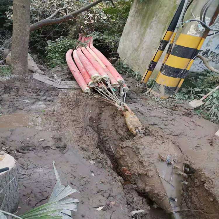 井研拖拉管